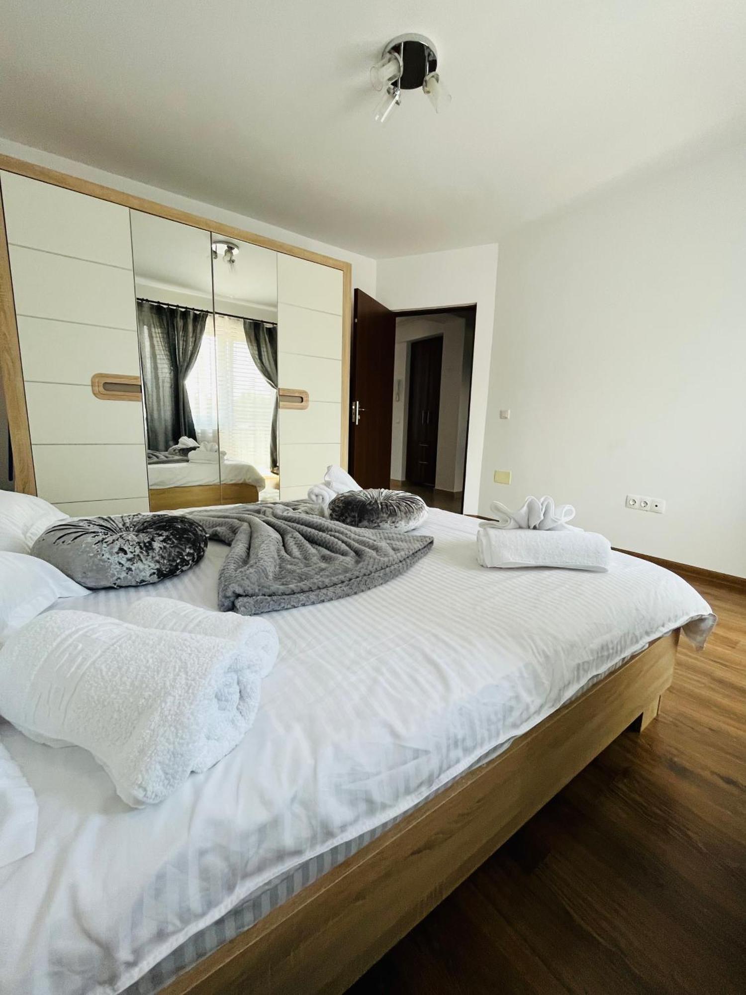 Green Apartaments Zărneşti 外观 照片
