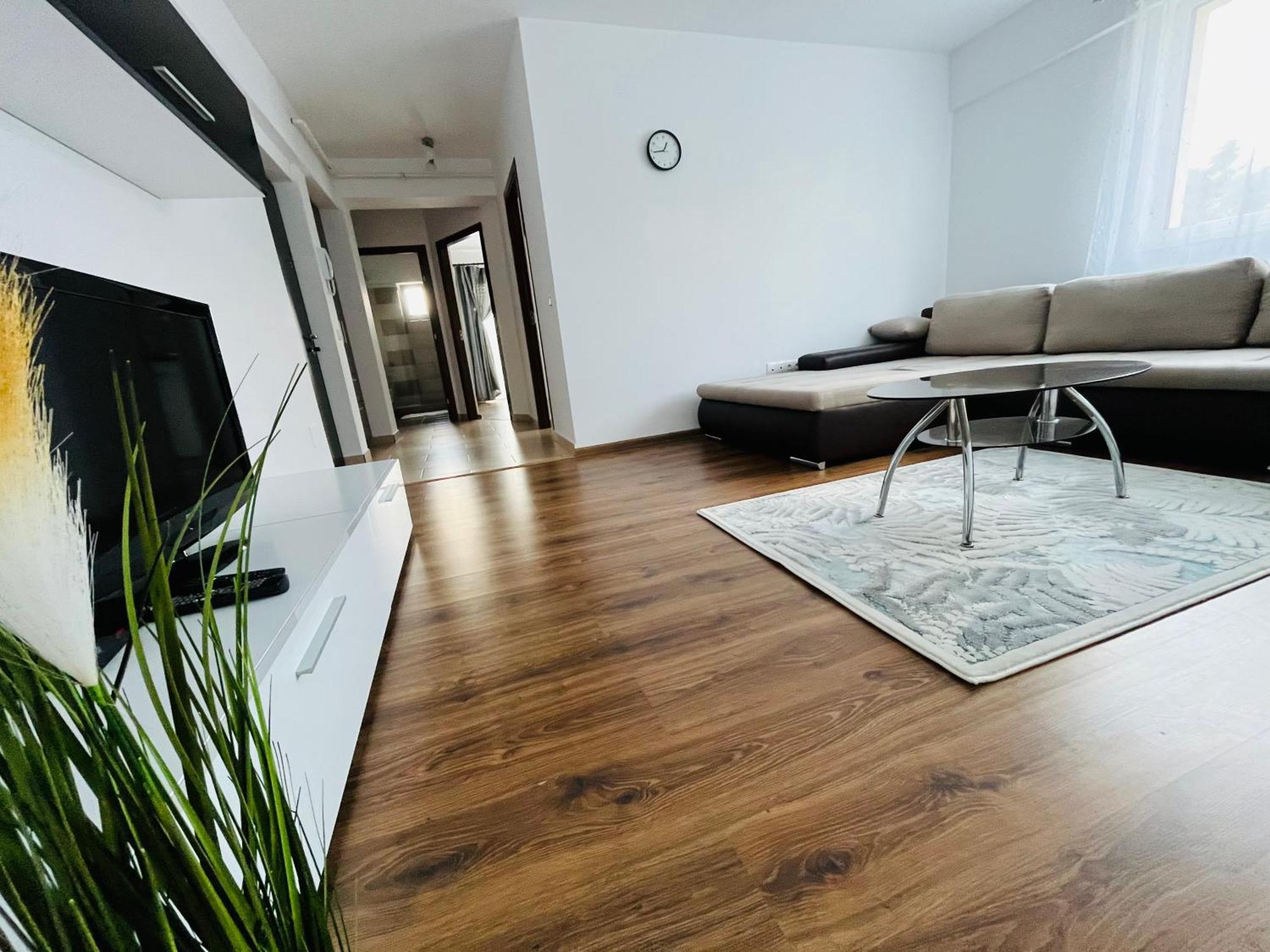 Green Apartaments Zărneşti 外观 照片