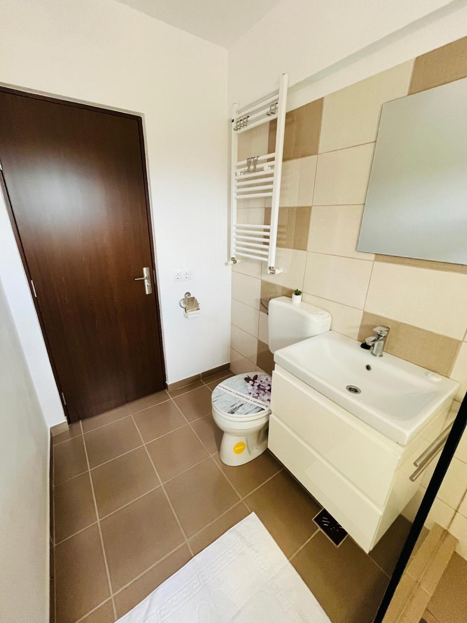 Green Apartaments Zărneşti 外观 照片