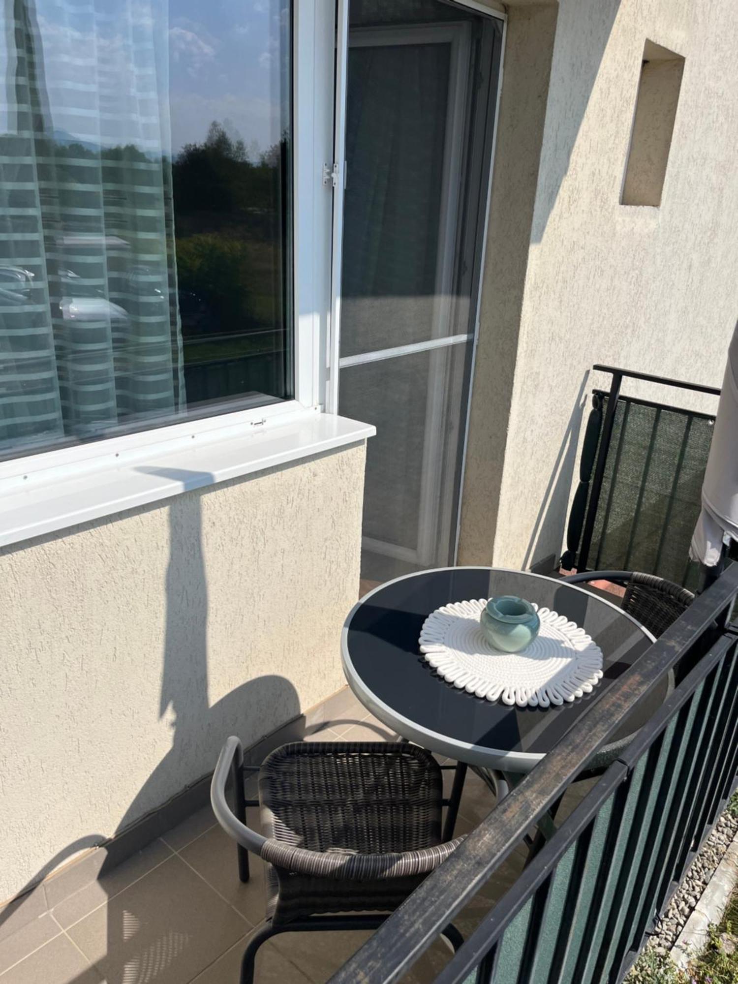 Green Apartaments Zărneşti 外观 照片