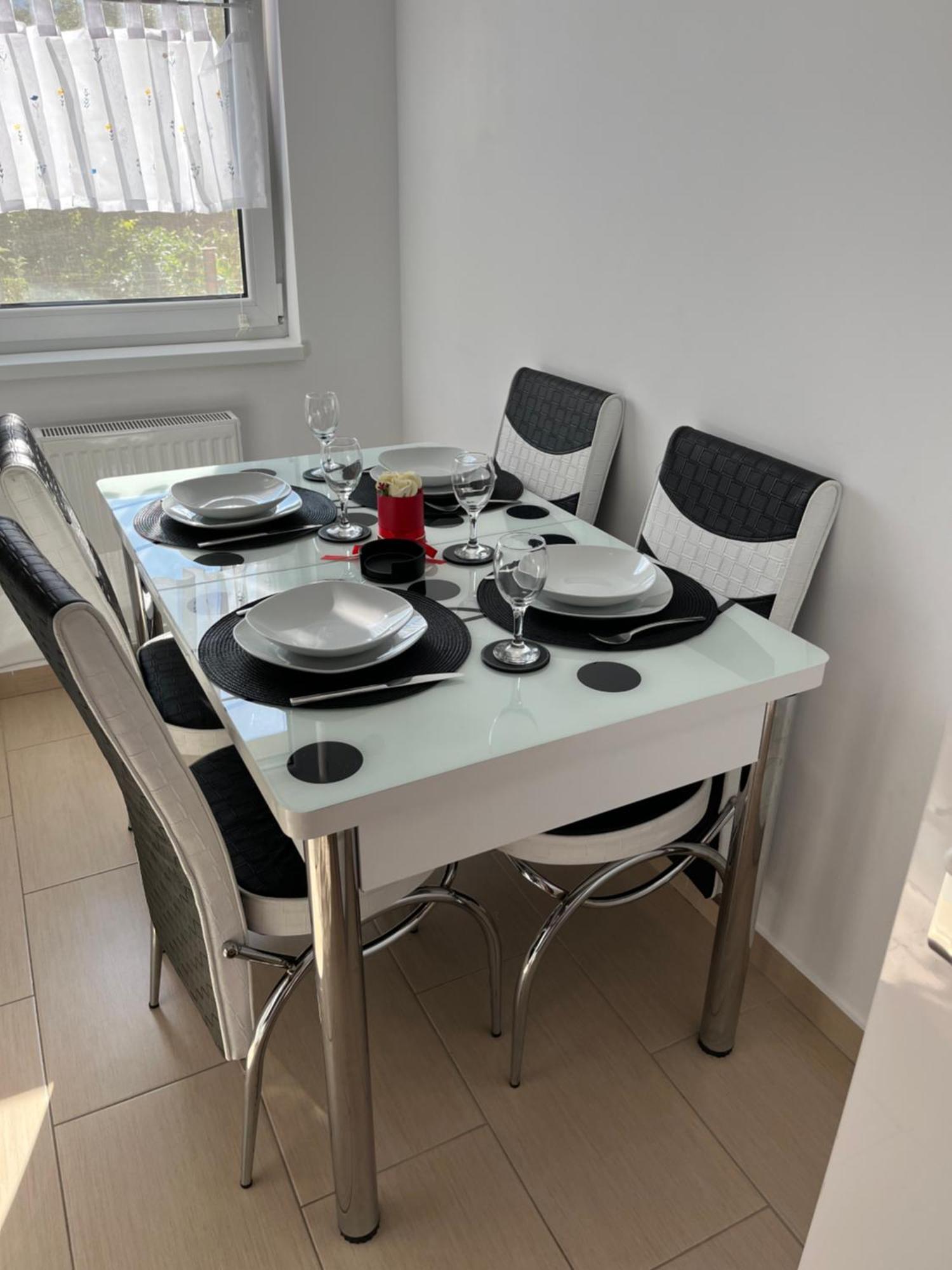Green Apartaments Zărneşti 外观 照片